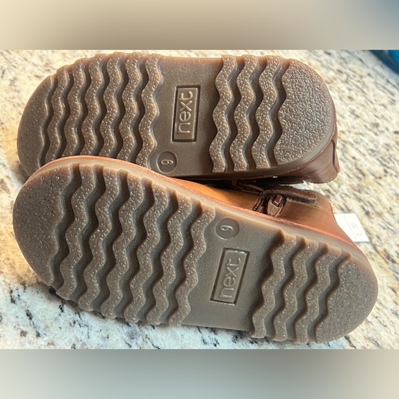 NWT Next little boy leather boots with fuzzy lining size USA 10 (kid) - Picture 3 of 10